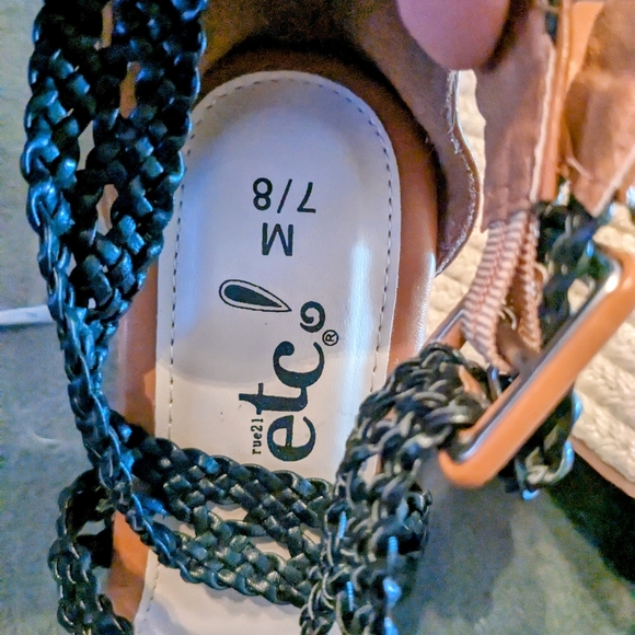 Rue 21 ect. Strappy Platform Sandals Size 7/8 - Picture 6 of 6